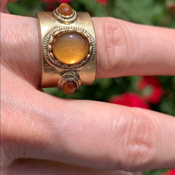 Vintage gold tone ring - Picture 5 of 5